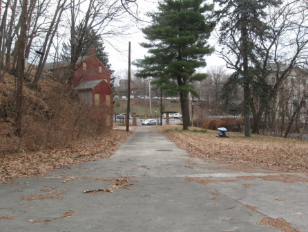 Driveway into Upper Landing with Reynolds House